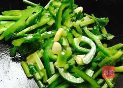 Illustration of how to make beef fried rice noodles 6