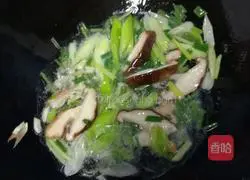 Upgraded version of braised beans and noodles Practice illustration 2