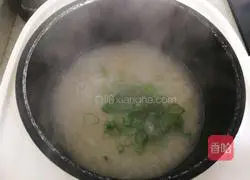 Illustration of how to make scallop and quinoa porridge 9