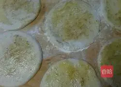 Illustration of how to make steamed flower rolls 3