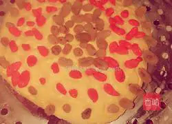 Illustration of how to make raisin and wolfberry hair cake 5