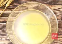 Illustration of how to make stomach-nourishing millet porridge 2