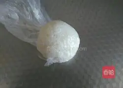 Illustration of how to make chicken leg reindeer rice balls 9