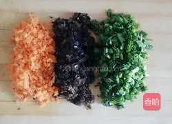 Illustration of how to make vegetarian three-fresh pot stickers 2