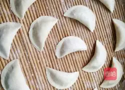 Illustration of how to make lotus root stuffing box 3