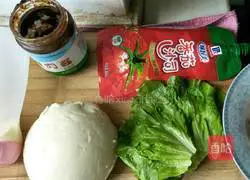 Steamed buns Illustration of how to make a big burger 1