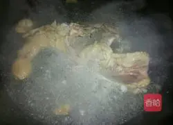 Illustration of making spicy rice noodles 3