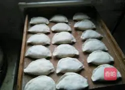 Illustration of how to make leek boxes 6