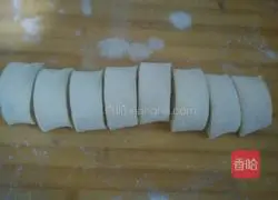 Pumpkin two-color flower roll Illustration of how to do it 9