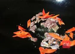 Illustration of how to make fried rice noodles with black pepper and beef 6