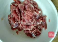 How to make fried rice noodles with beef and lettuce Illustration 1