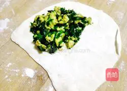 Illustration of how to make leek boxes 10