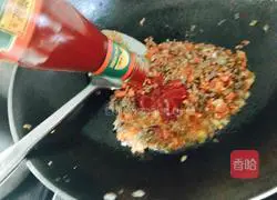 Illustration of how to make beef and tomato pasta 10