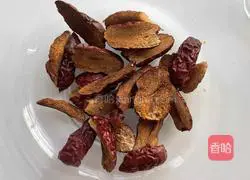 Illustration of how to make millet and red date porridge 3