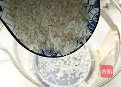 Illustration of how to make shrimp rice porridge 3