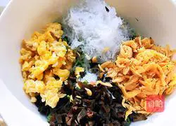 Illustration of how to make leek, shrimp skin and fungus box 8