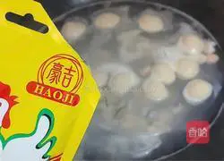  Illustration of how to make shrimp and seaweed rice noodles 5