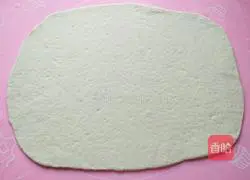 Illustration of how to make green onion rolls 6