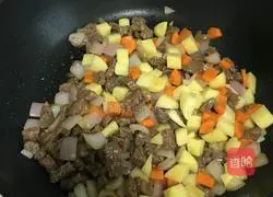 Illustration of Beef Braised Rice 4