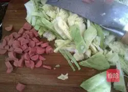 Illustration of how to make fried rice noodles 2