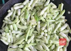 Illustration of how to make braised noodles 2