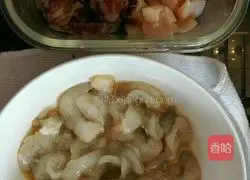 Illustration of how to make bread-machine cured meat, sea and land-based pot stickers for parents and children 1