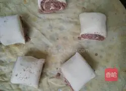 Illustration of how to make sorghum noodle rolls 13