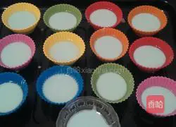 Illustration of how to make coconut cake 5