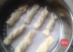 Illustration of how to make Baibai fat fat hair with small flower rolls 9