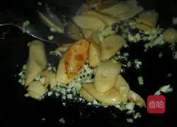 Illustration of how to make fried rice noodles with vegetables 4