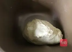 Illustration of how to make hamburger embryos (meal buns) 5