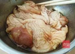 Orleans Grilled Chicken Leg Burger Recipe Illustration 3