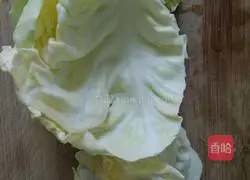 Illustration of how to make stir-fried pancakes with cabbage and shredded pork 1