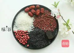 Illustration of how to make red dates and blood-tonifying porridge 1