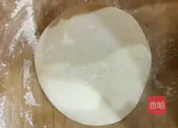 Illustration of how to make scallion rolls 3