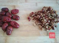 Illustration of how to make sweet potato, glutinous rice, red dates and raisin steamed buns 2