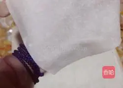 Illustration of how to make taro spring rolls 5