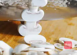 Illustration of making homemade beef brain burger 3