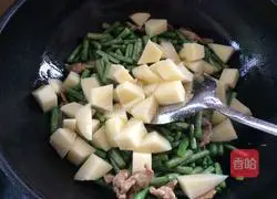 Illustration of braised noodles 7