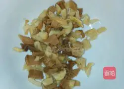 Illustration of how to make braised rice with taro and radish 3