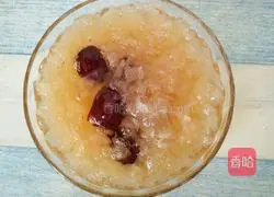 Illustration of how to make red dates and white fungus paste 9
