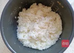 Illustration of how to make shredded potato rice balls 2