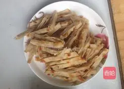 Illustration of how to make fried potato pancakes 1
