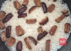 Illustration of home-made glutinous rice cake 3