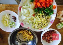 Illustration of how to make fried flower rolls 2