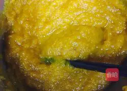 Illustration of how to make pumpkin hair cake 2