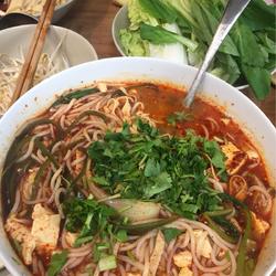 Spicy rice noodles