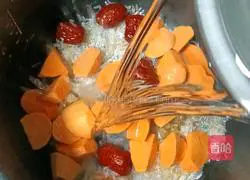 Illustration of how to make sweet potato and red date double rice porridge 7