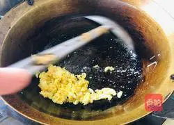 Illustration of how to fry millet noodles 3