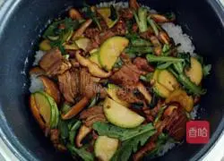 Illustration of how to make braised pork belly rice 7